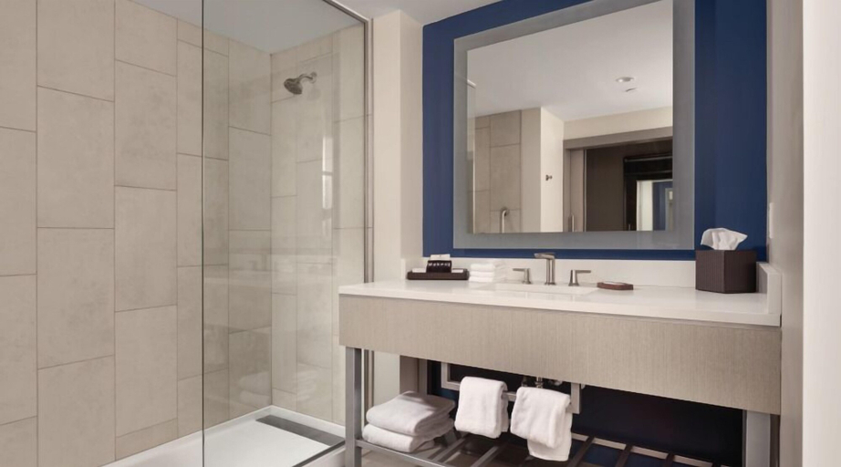 Bathroom 4, The Riverview, Cape Girardeau