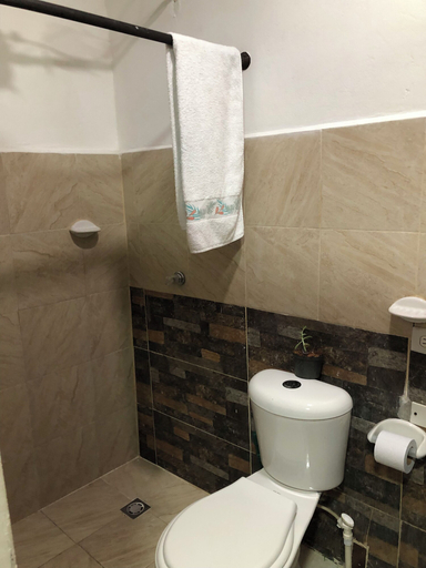 Bathroom 2, Balcones del lago, Guatapé