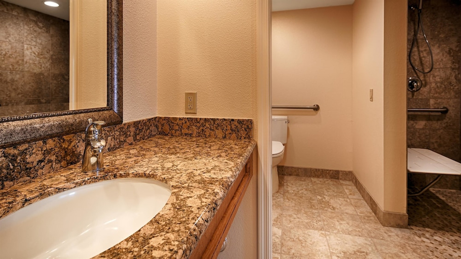 Bathroom 5, Best Western Plus A Wayfarer's Inn and Suites, Mohave