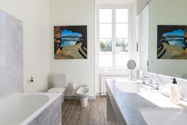 Bathroom 12