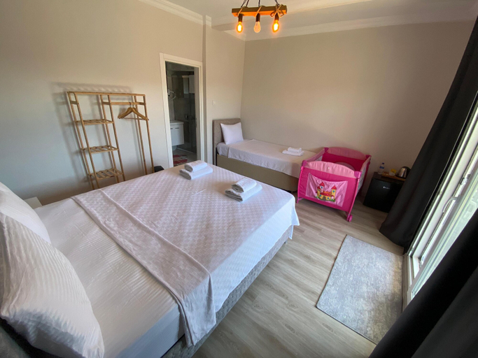 Bedroom 4, Dalaman Airport Guesthouse, Dalaman