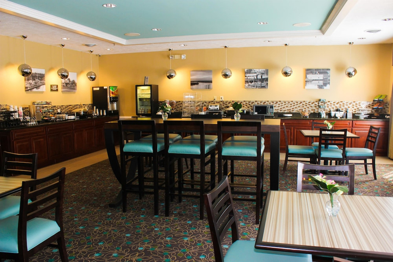 Food & Drinks, Quality Inn Kilmarnock VA, Lancaster