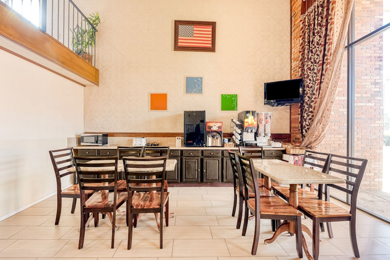 Food & Drinks, Rodeway Inn & Suites Jefferson, Marion