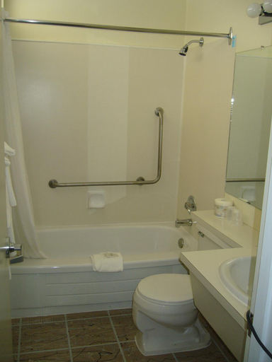 Bathroom 2, Hospitality Inn, Thompson-Nicola