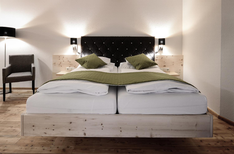 Bedroom 3, Waldruhe, Lienz