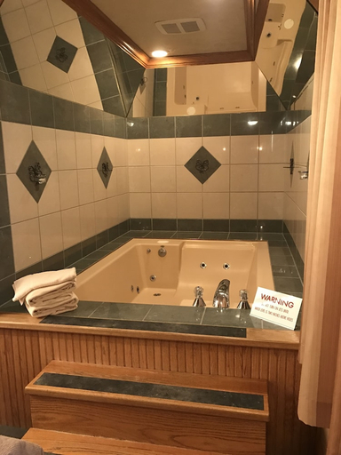 Bathroom 3, Uptown Motel Kenai, Kenai Peninsula