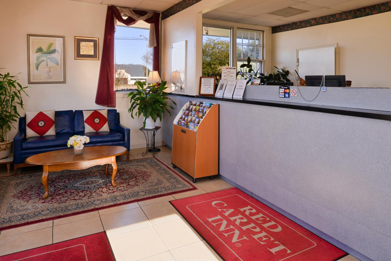 Public Area 2, Red Carpet Inn Battleboro, Nash