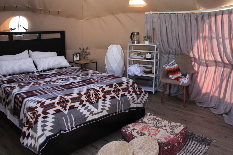 Bedroom 4, The Kosmic Tortoise, San Bernardino