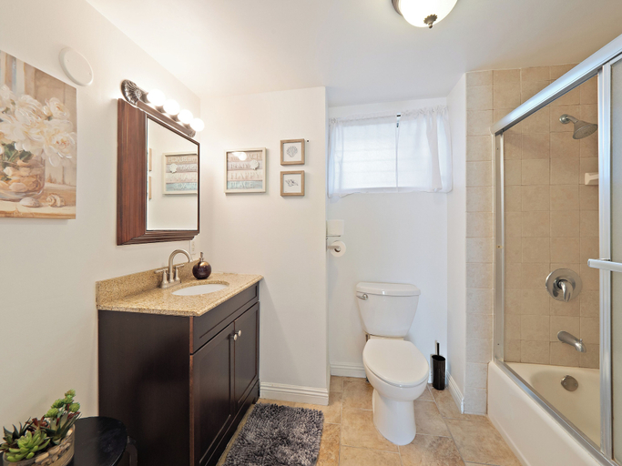 Bathroom 4, Kailua Village 307, Hawaii