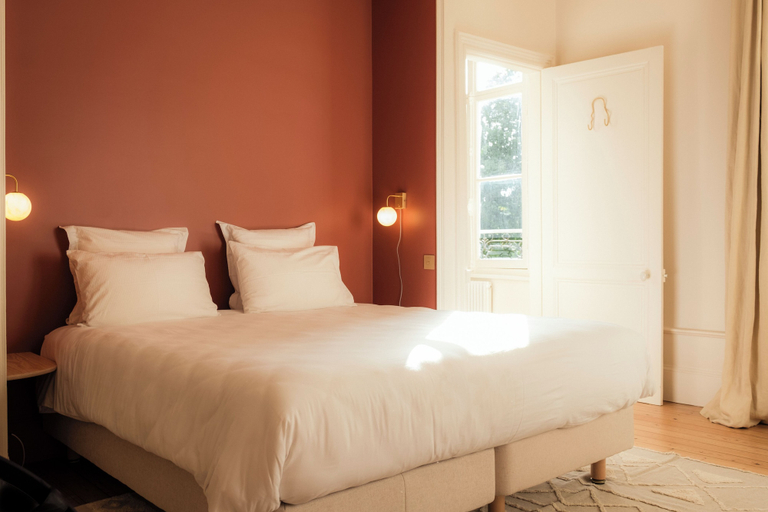 Bedroom 4, Petit Chateau Vercourt, Somme