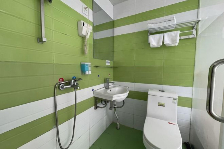 Bathroom 3, Tianhang Business Hotel, Shenzhen
