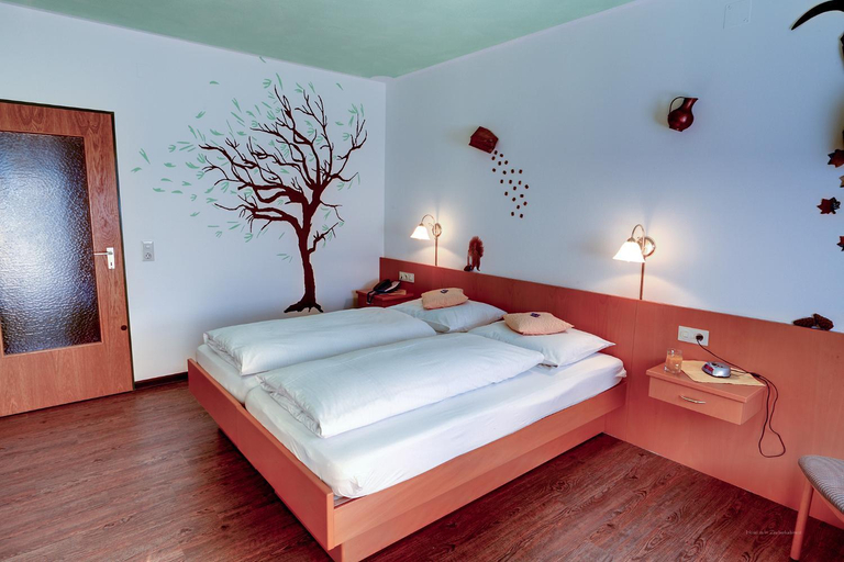 Bedroom 3, Hotel zum Zauberkabinett, Bad Tölz-Wolfratshausen