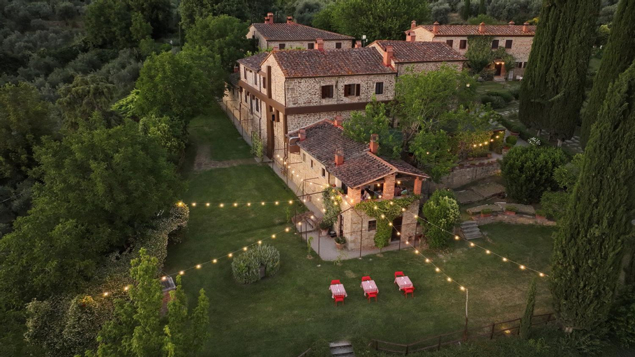 Exterior 4