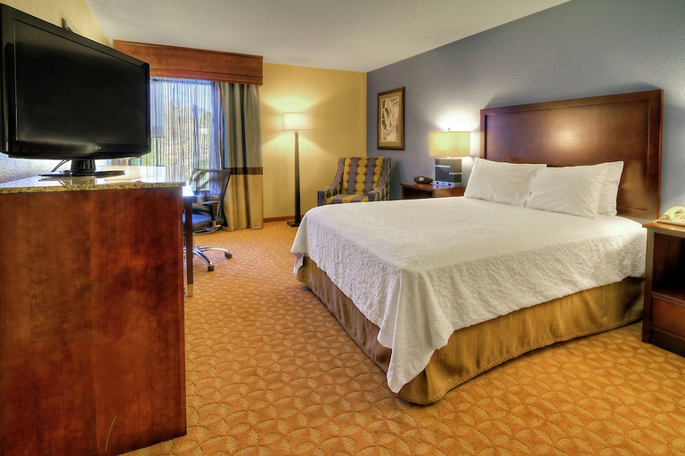 Bedroom 3, Hampton Inn Jonesville/Elkin, Yadkin