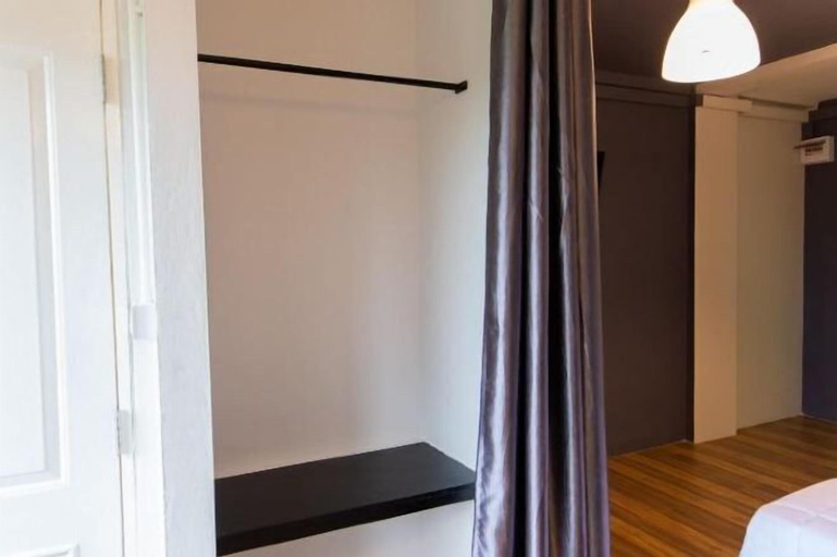 Bedroom 12