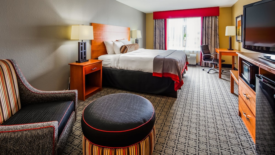 Bedroom 2, Best Western Plus Jackson Downtown-Coliseum, Hinds