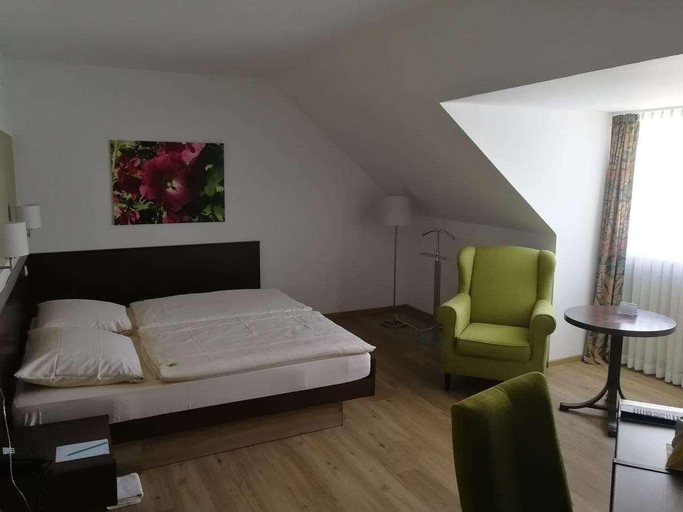 Bedroom 5, Waldhotel Schäferberg, Kassel
