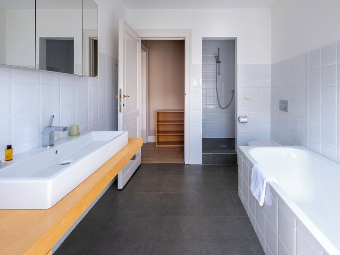 Bathroom 4, Brussels EU Prestige residence, Bruxelles