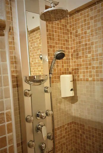 Bathroom 4, Hotel Tharsis, Jaén