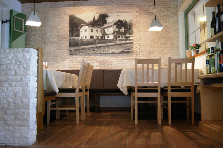 Food & Drinks 2, Die Waldruhe, Lienz