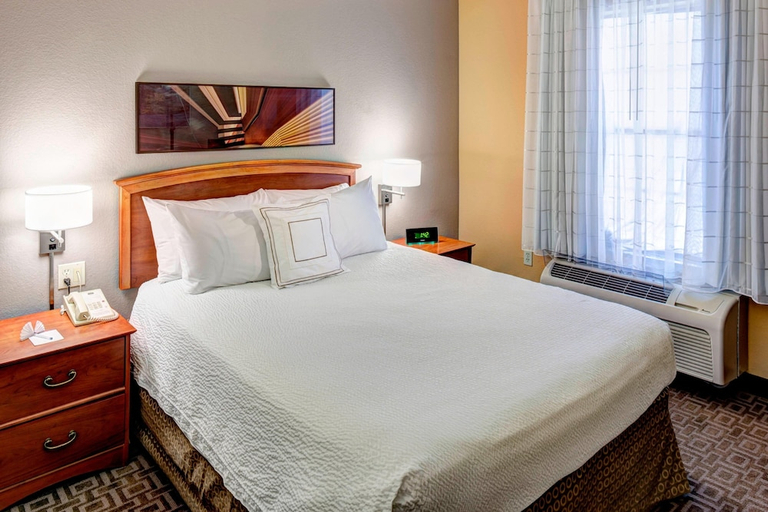Bedroom 2, TownePlace Suites by Marriott Dallas Las Colinas, Irving