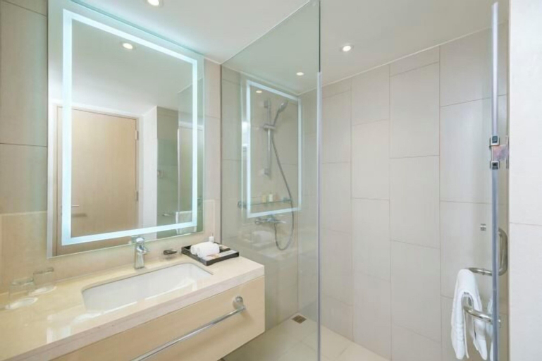 Bathroom 7