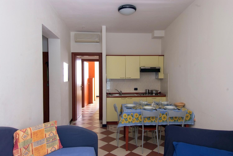Dining Room 4