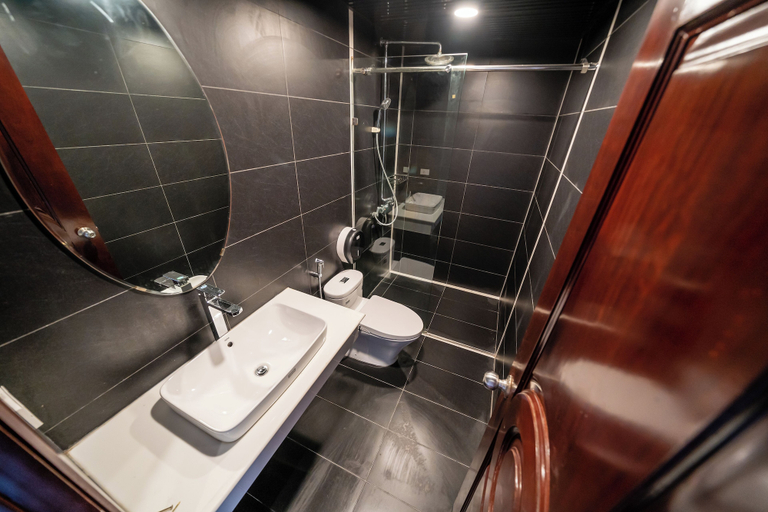Bathroom 5, Mad Monkey Hanoi - Hostel, Hoàn Kiếm