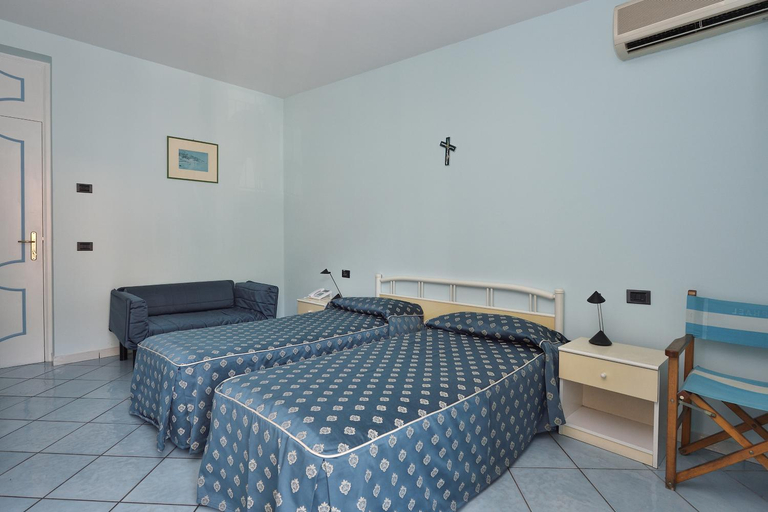 Bedroom, Maison Raphael, Salerno
