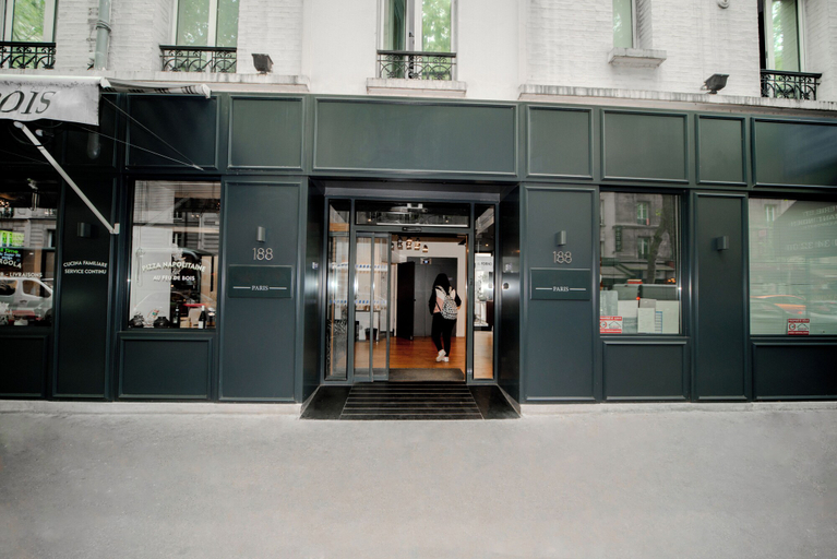 Exterior & Views 2, Casa Serena Paris Hôtel, Paris