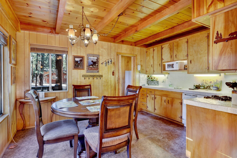Others 5, Paradise IN Cedar #2095, San Bernardino