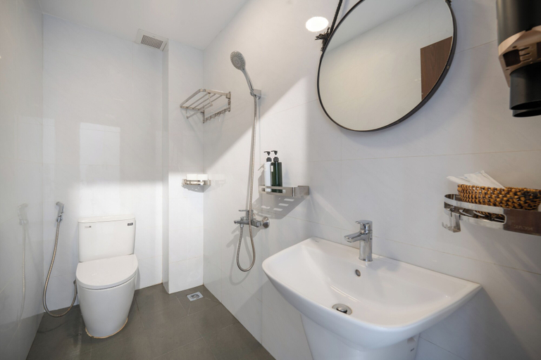 Bathroom, D&C House - Near My Khe Beach, Da Nang