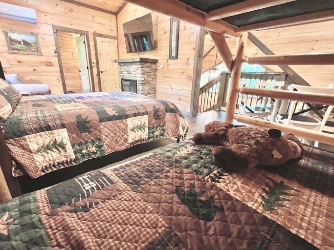 Bedroom 3, Honeysuckle Hill, Sevier