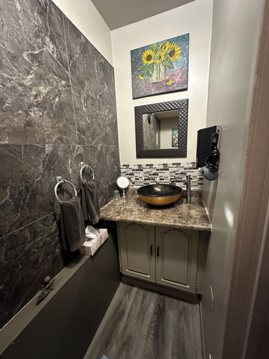 Bathroom 3, Guest House Austria, Kitimat-Stikine