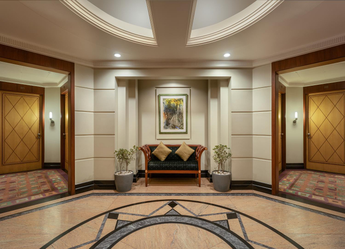 Public Area 2, Sarovar Portico Kalupur Ahmedabad, Ahmadabad