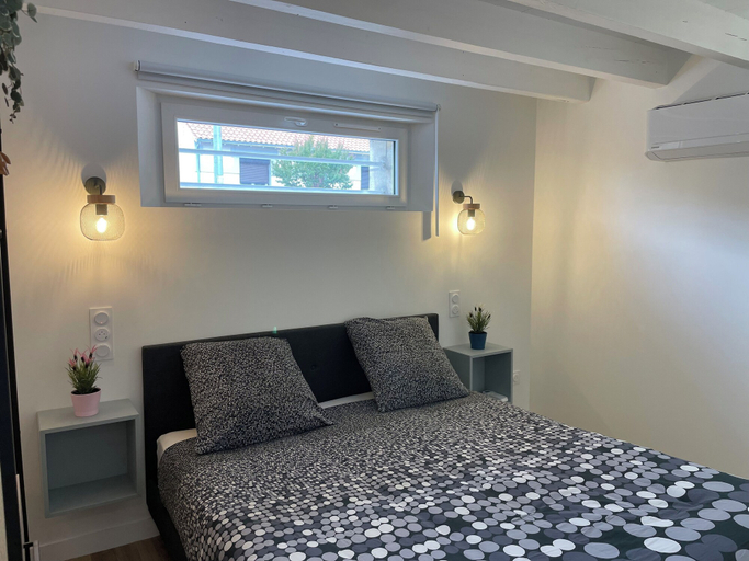 Bedroom 3, Les Studios du Chemin Vert, Charente-Maritime