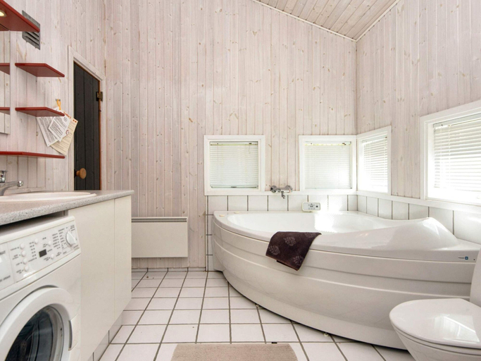 Bathroom 3, 5 Star Holiday Home in Glesborg, Norddjurs