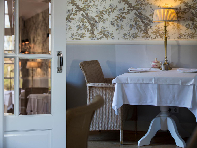 Food & Drinks 5, B & B Hotel The Baron Crown, Den Helder