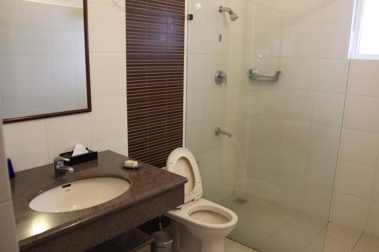 Bathroom 4, Justa Off MG Road, Bangalore