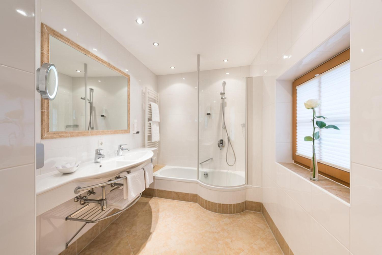 Bathroom 3, Eggerwirt Kitzbuhel, Hotel & Restaurant, Kitzbühel