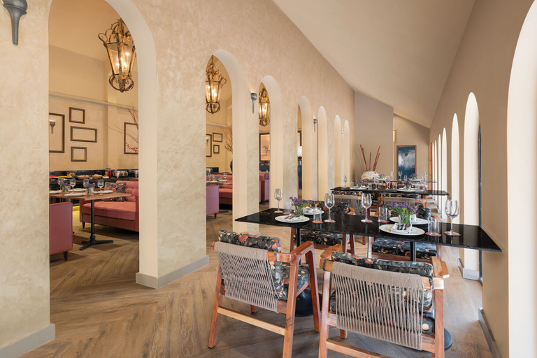 Food & Drinks 4, Modi Estate, Meerut - AM Hotel Kollection, Meerut
