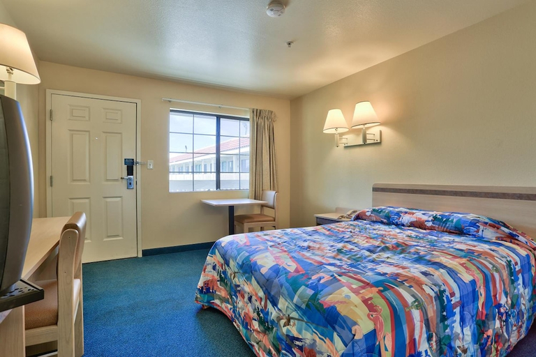 Bedroom 2, Motel6 Kingman, AZ - Route 66 East, Mohave