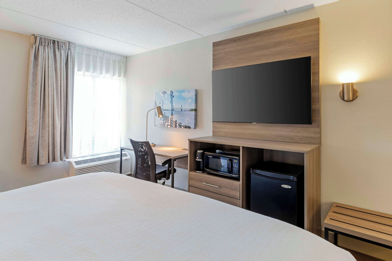Bedroom 14