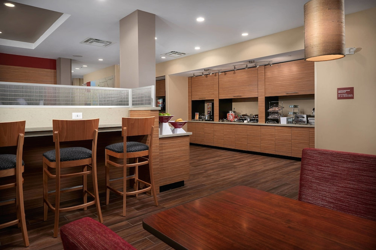 Food & Drinks 4, TownePlace Suites Fort Worth Northwest/Lake Worth, Fort Worth