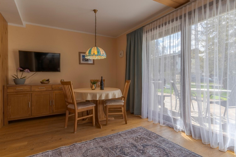 Dining Room 5