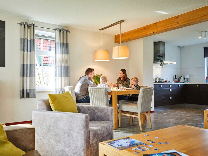 Dining 3, Great Villa With Sauna and Whirlpool in Limburg, Roggel en Neer