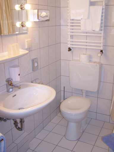Bathroom 4, Mein Vierjahreszeiten Hotel Garni Superior, Goslar