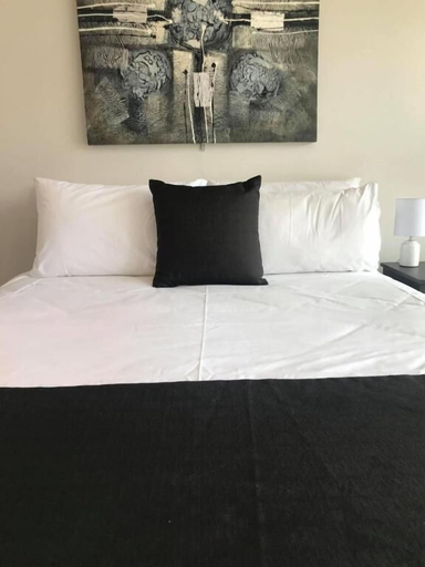 Bedroom 5, Guiding Star Hotel, Melbourne