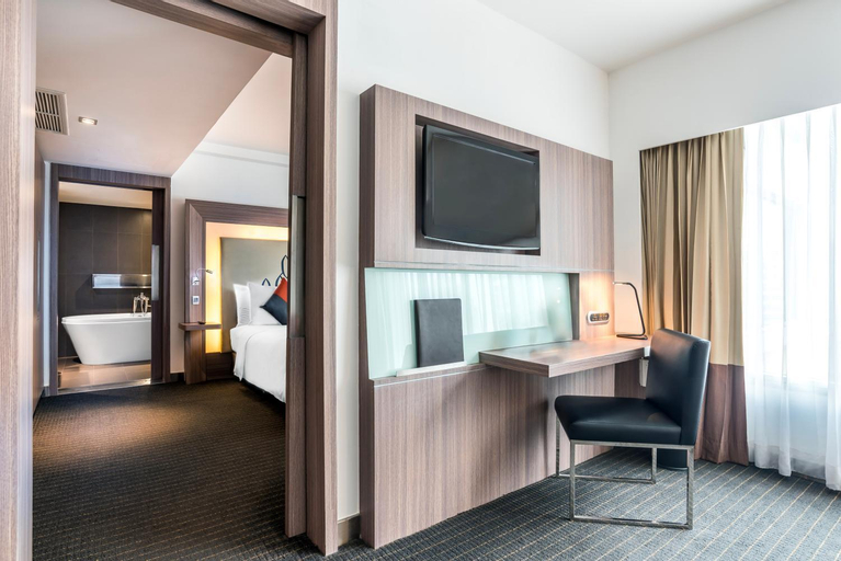 Bedroom 3, Hilton Garden Inn Bangkok Silom, Bang Rak
