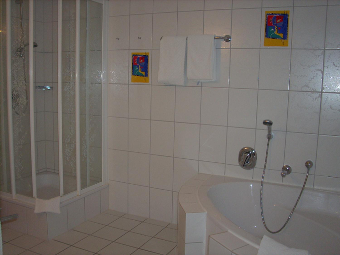 Bathroom, Hotel Am Wariner See, Nordwestmecklenburg